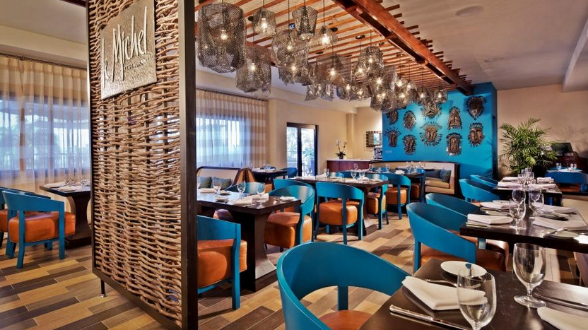 What to Expect When Working with a Hotel Procurement Firm